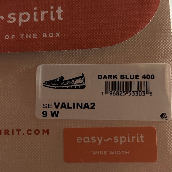 NIB Valina Shoe, Navy Size 8.5 W - Picture 5 of 6